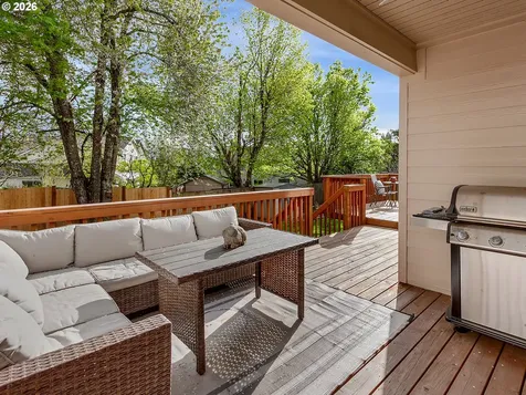 6106 Churchill Downs Drive West Linn OR 97068