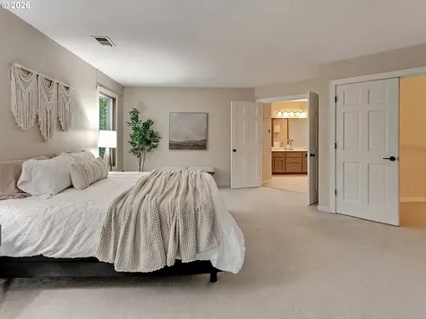 6106 Churchill Downs Drive West Linn OR 97068
