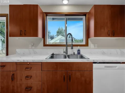 821 SW 14th Street Troutdale OR 97060