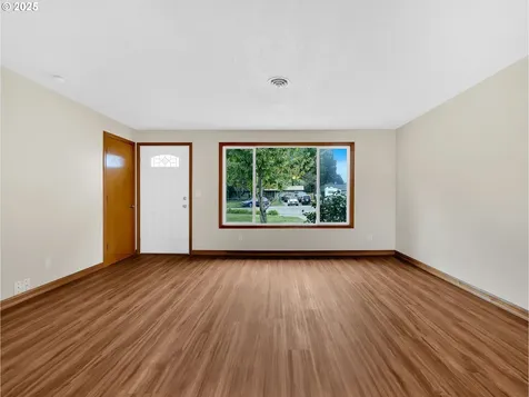 821 SW 14th Street Troutdale OR 97060