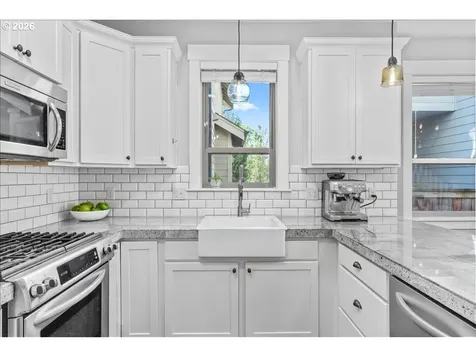 7935 SE 45th Avenue Portland OR 97206