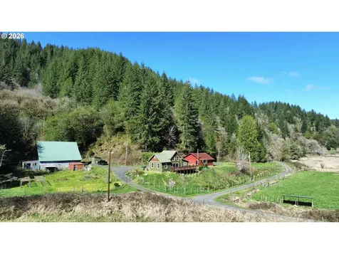 769 Deans Creek Road Reedsport OR 97467