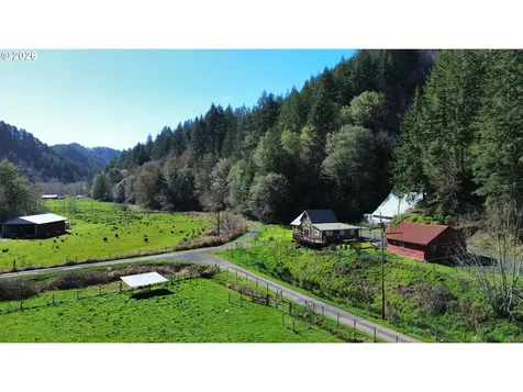 769 Deans Creek Road Reedsport OR 97467