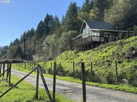 769 Deans Creek Road Reedsport OR 97467