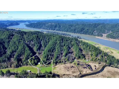 769 Deans Creek Road Reedsport OR 97467