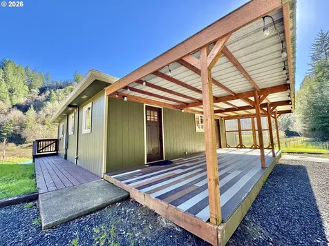 769 Deans Creek Road Reedsport OR 97467