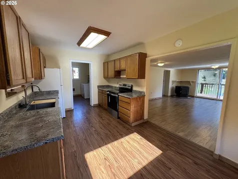 769 Deans Creek Road Reedsport OR 97467