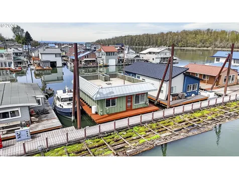 18989 NE Marine Drive Portland OR 97230
