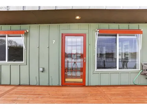 18989 NE Marine Drive Portland OR 97230
