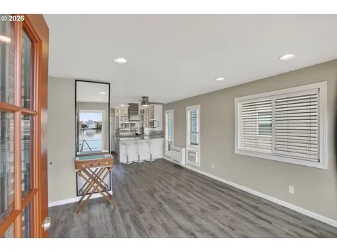 18989 NE Marine Drive Portland OR 97230