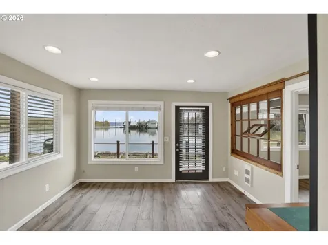 18989 NE Marine Drive Portland OR 97230