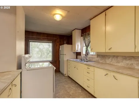 18570 Oakdale Road Dallas OR 97338