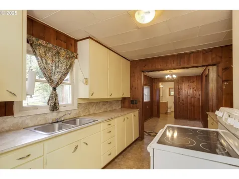 18570 Oakdale Road Dallas OR 97338