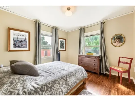 5812 SE Bush Street Portland OR 97206