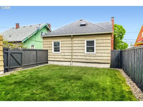 5812 SE Bush Street Portland OR 97206