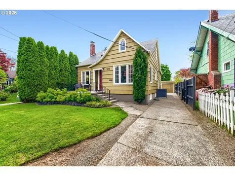5812 SE Bush Street Portland OR 97206