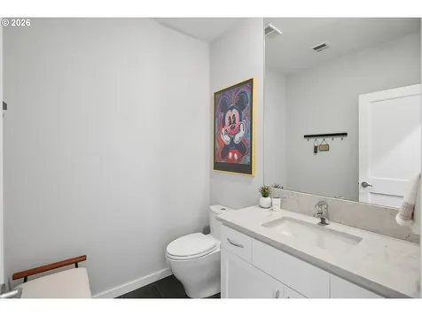 747 NW 11th Avenue Portland OR 97209