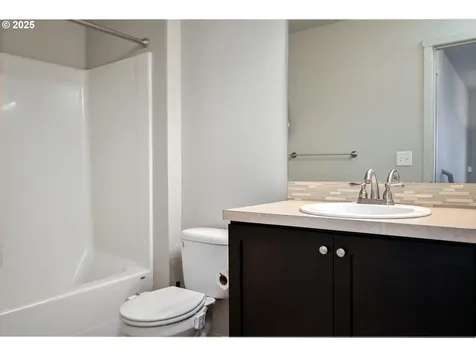 11525 NE 125th Avenue Vancouver WA 98682