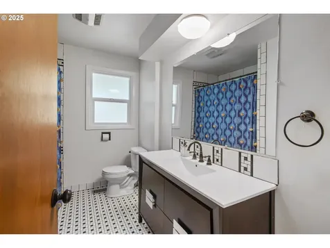 6014 NE 37th Street Vancouver WA 98661