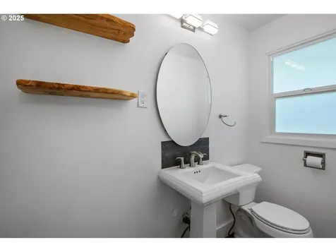6014 NE 37th Street Vancouver WA 98661