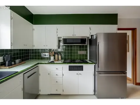 1527 N Emerson Street Portland OR 97217
