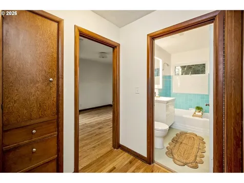 1527 N Emerson Street Portland OR 97217