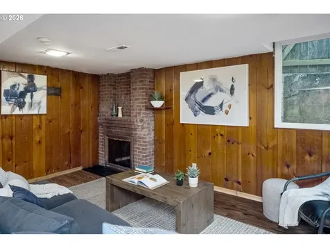 1527 N Emerson Street Portland OR 97217