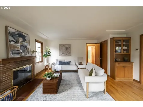 1527 N Emerson Street Portland OR 97217
