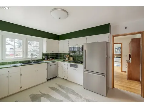 1527 N Emerson Street Portland OR 97217