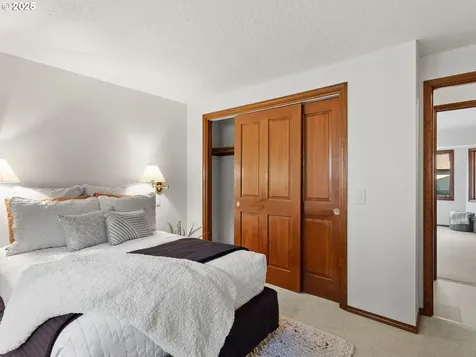 11111 NE 30th Avenue Vancouver WA 98686
