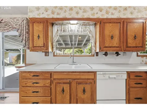 245 SE Juniper Avenue Gresham OR 97080