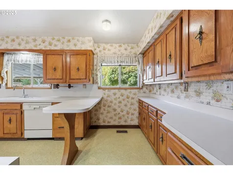 245 SE Juniper Avenue Gresham OR 97080