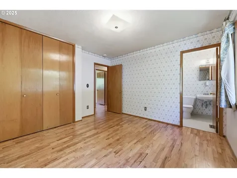 245 SE Juniper Avenue Gresham OR 97080