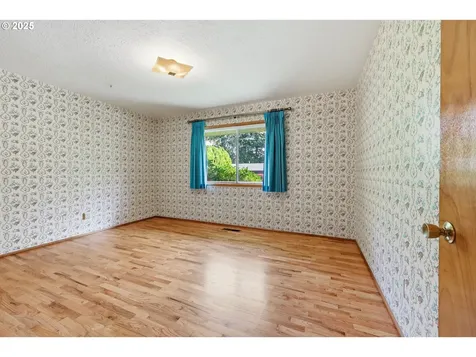245 SE Juniper Avenue Gresham OR 97080