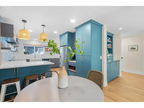 14 Wheatherstone Lake Oswego OR 97035
