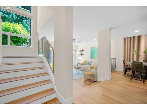 14 Wheatherstone Lake Oswego OR 97035