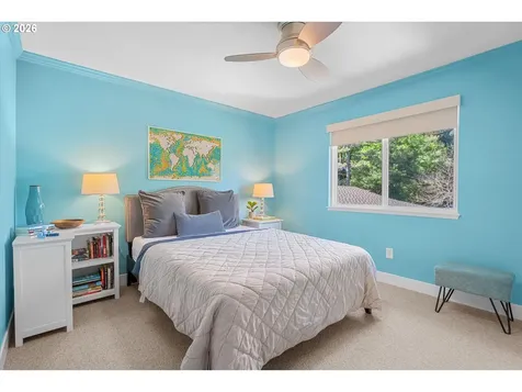 14 Wheatherstone Lake Oswego OR 97035