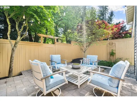 14 Wheatherstone Lake Oswego OR 97035