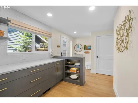 14 Wheatherstone Lake Oswego OR 97035