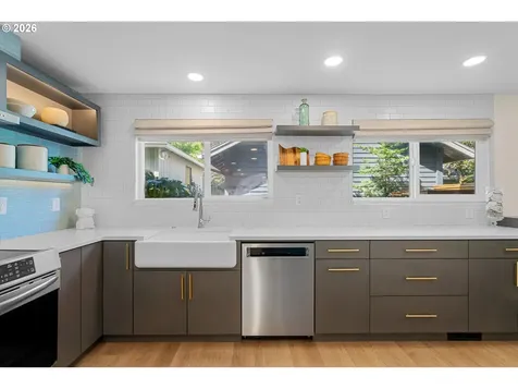 14 Wheatherstone Lake Oswego OR 97035