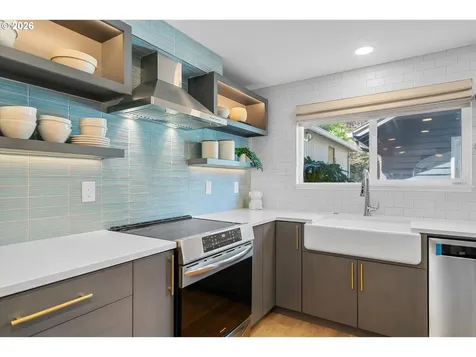 14 Wheatherstone Lake Oswego OR 97035