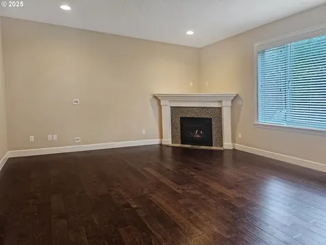 15931 NW Rossetta Street Portland OR 97229