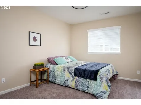 15931 NW Rossetta Street Portland OR 97229