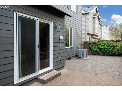 15931 NW Rossetta Street Portland OR 97229