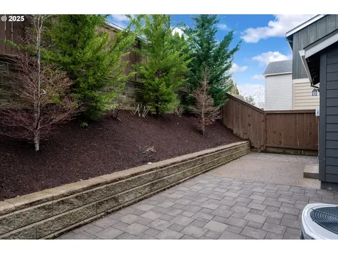 15931 NW Rossetta Street Portland OR 97229