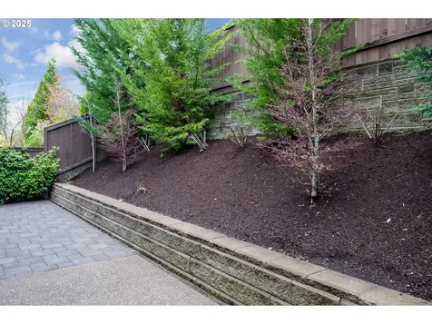 15931 NW Rossetta Street Portland OR 97229