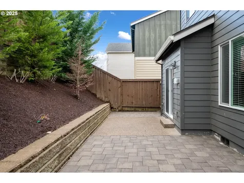 15931 NW Rossetta Street Portland OR 97229