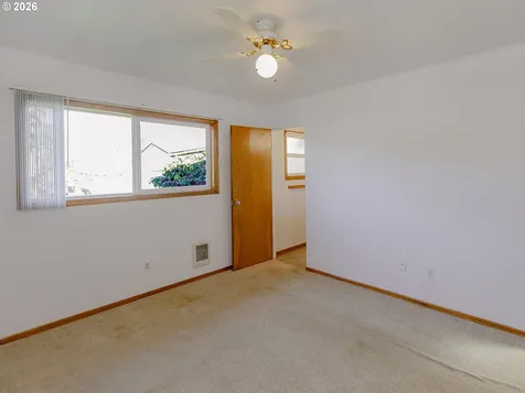 3738 Pennsylvania Street Longview WA 98632