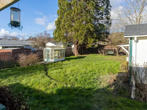 3738 Pennsylvania Street Longview WA 98632