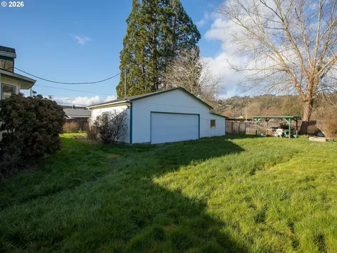 3738 Pennsylvania Street Longview WA 98632